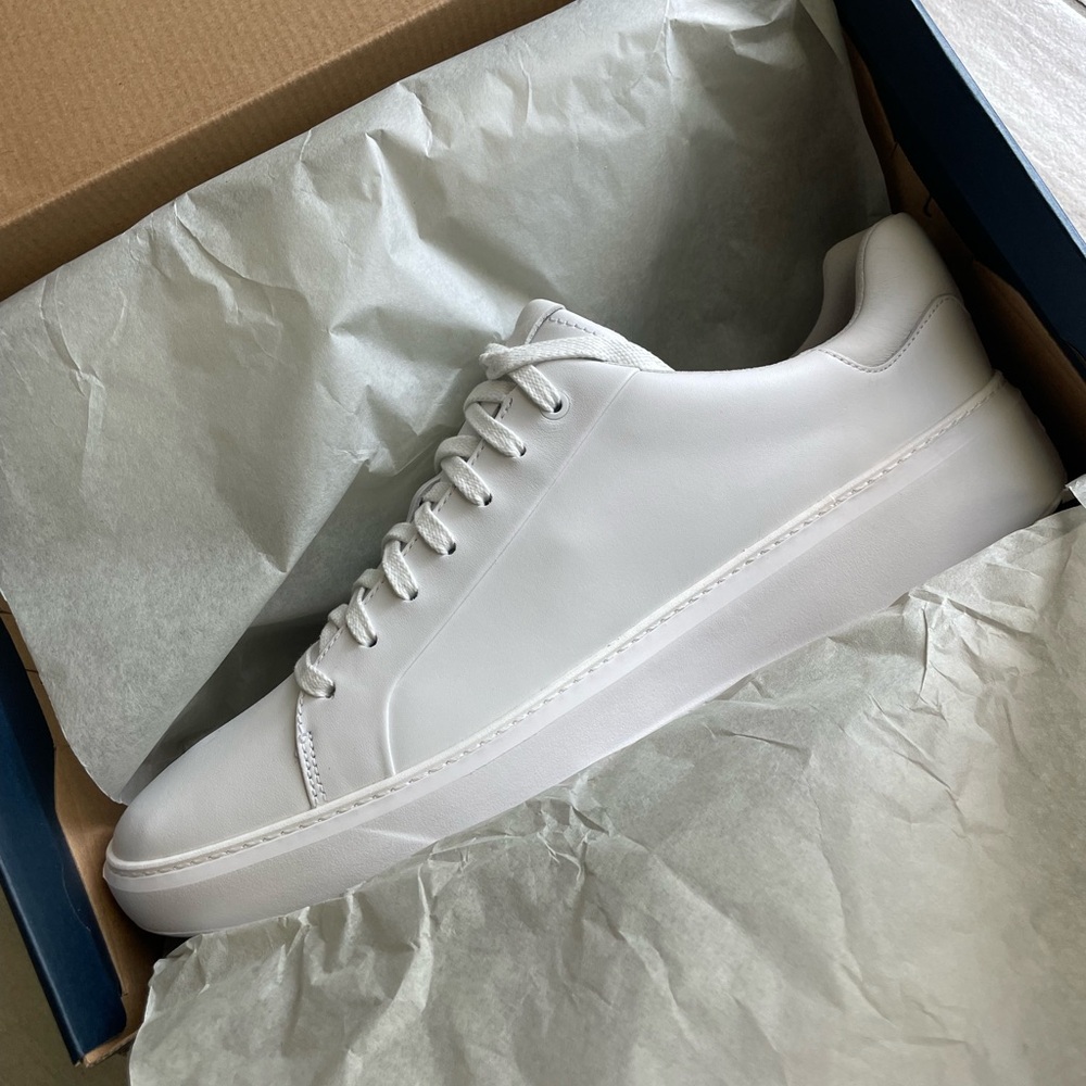 Classic White Men's Sneakers